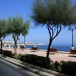Luxury With Balcony, Area דירה *