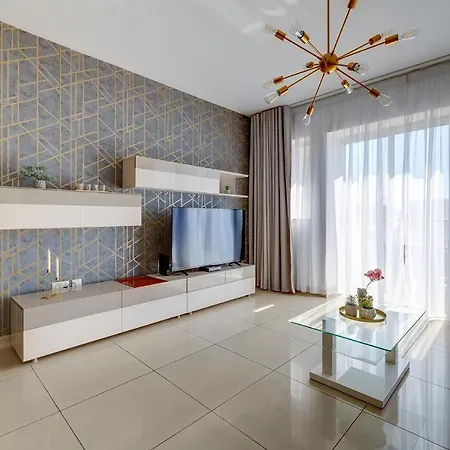 Apartment Luxury With Balcony, Area *