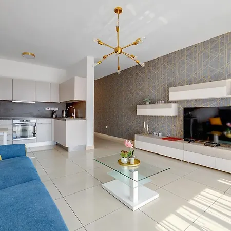 Apartment Luxury With Balcony, Area Gzira