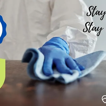 Luxury With Balcony, Area Apartment