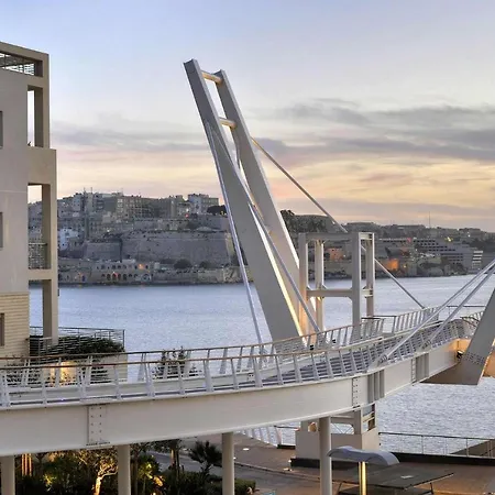 Luxury With Balcony, Area * Gzira