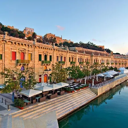 Luxury With Balcony, Area Appartamento